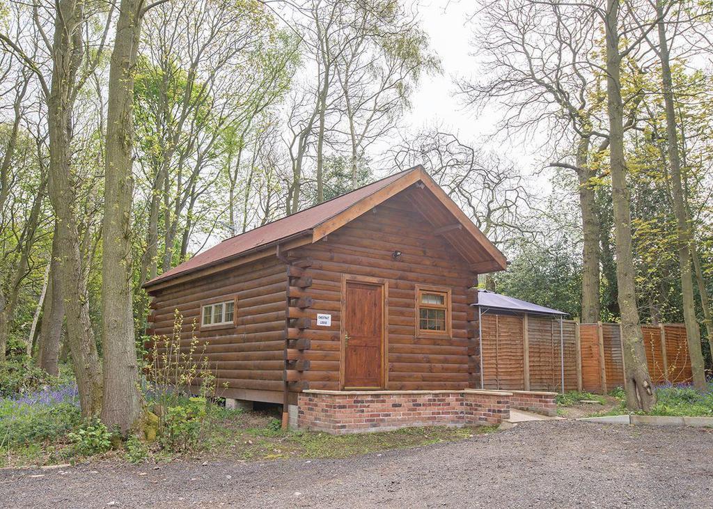 Redbrick Lodges Clipstone Exterior photo